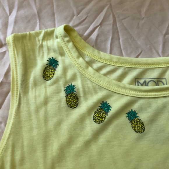 🍄pineapple tank top 🍍 - Picture 2 of 5